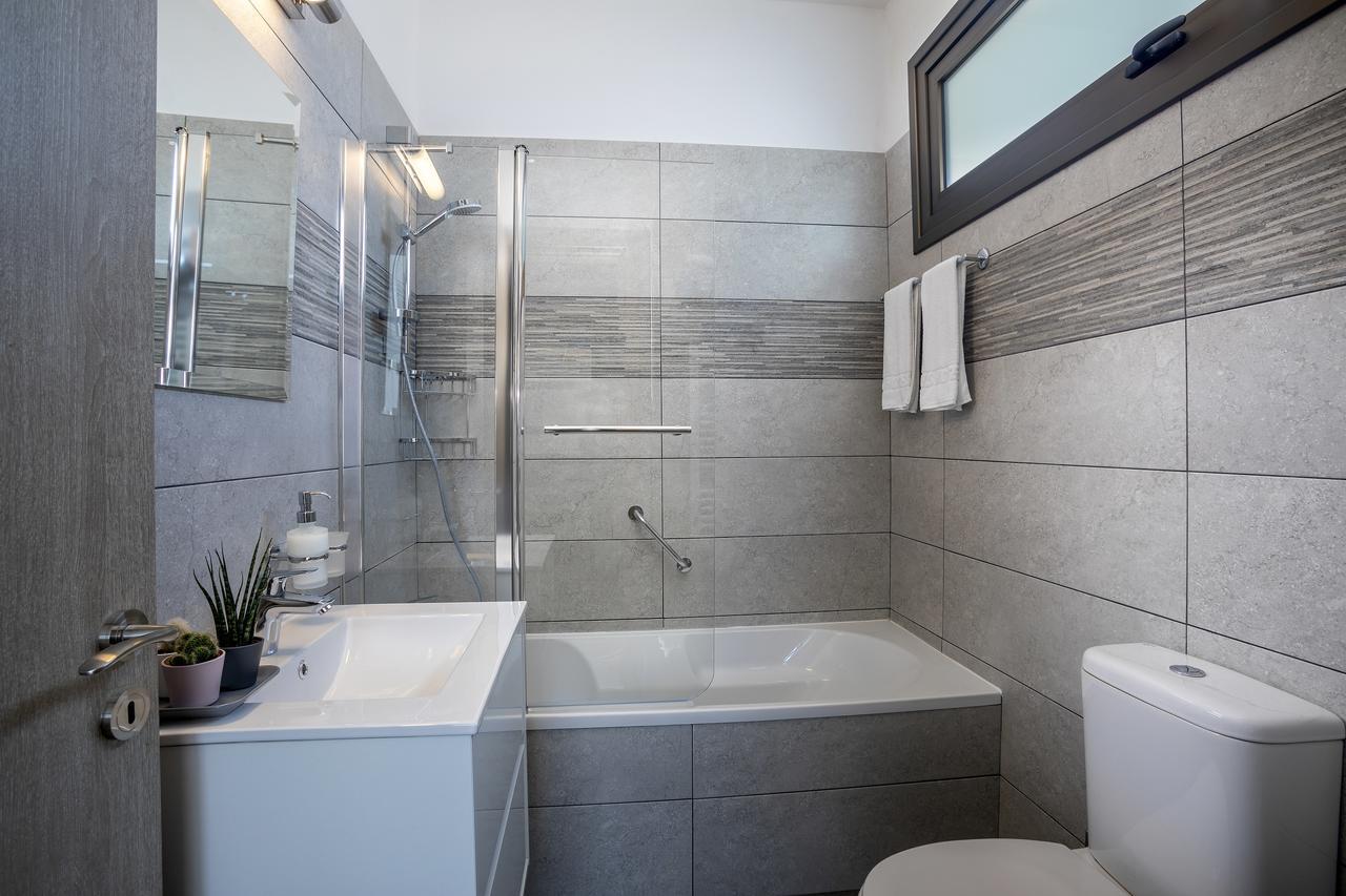 Chris Le Mare Luxury Villa プロタラス エクステリア 写真